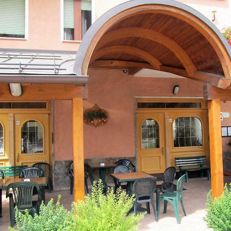 Green Base Hotel B&B Мале Екстер'єр фото