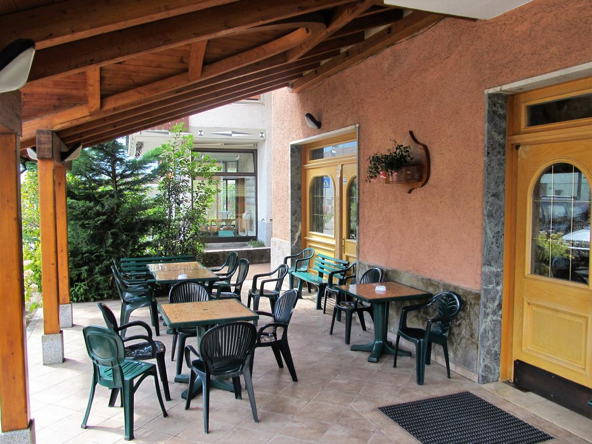 Green Base Hotel B&B Мале Екстер'єр фото
